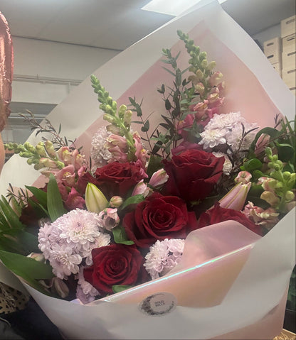 Bouquet - Lots of Love