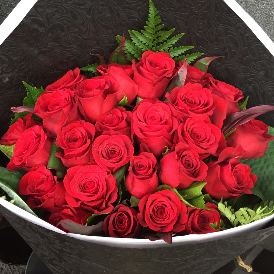 Lush Red Roses | Classic Romantic Gift | WILDbella Florist and homeware